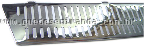 Grade saia escapamento Brasilia Cromado Metal
