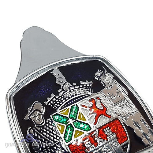 brasao liso escuro detalhe