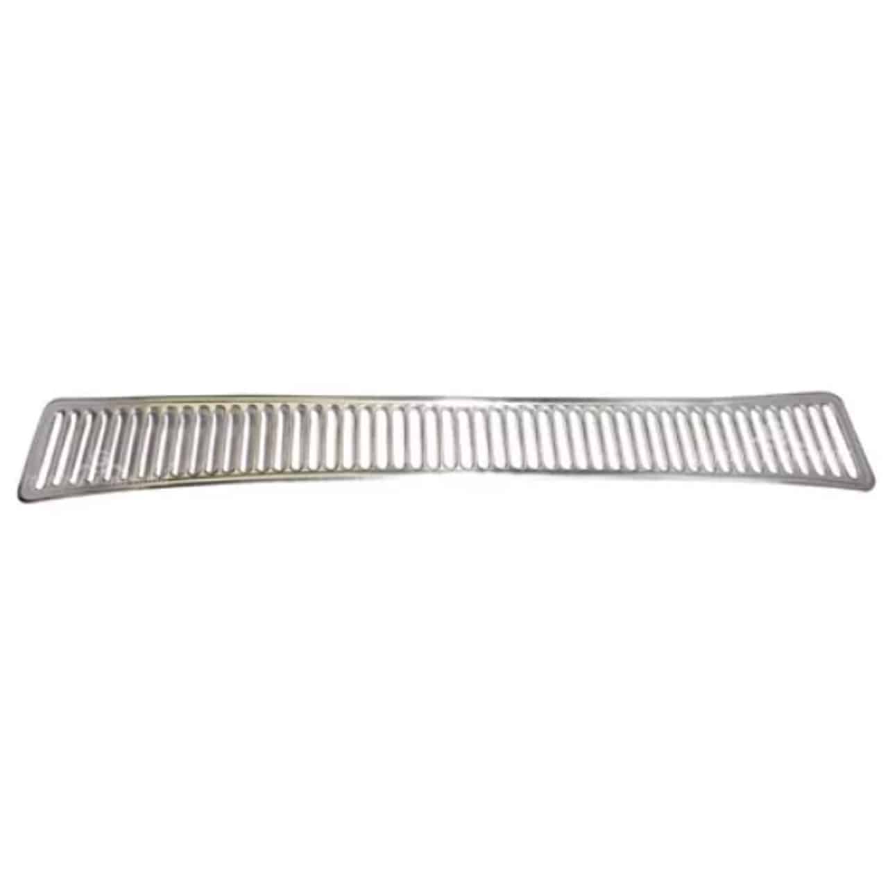 Moldura Grade acima da tampa traseira do Fusca - Dentadura de Baiano