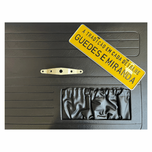 PUXADOR PORTA METAL BEGE NA FORRAÇÃO
