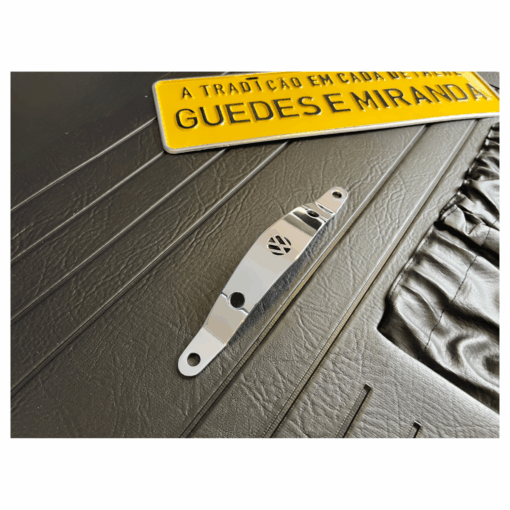 PUXADOR PORTA METAL CROMADO COM LOGO NA FORRAÇÃO (2)